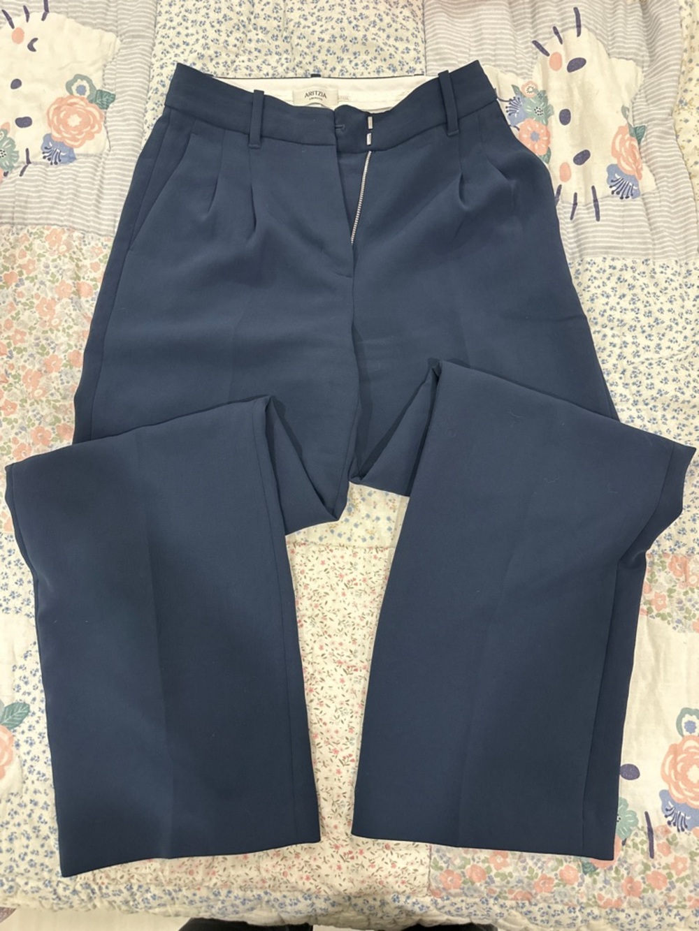 Aritzia effortless pant